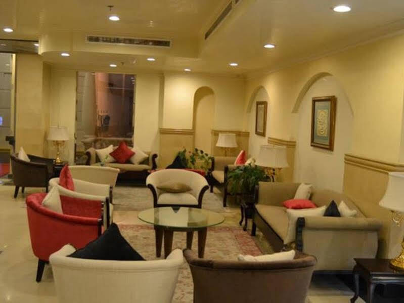 Oyo 335 Manazil Al Ain Grand Hotel Мека Екстериор снимка